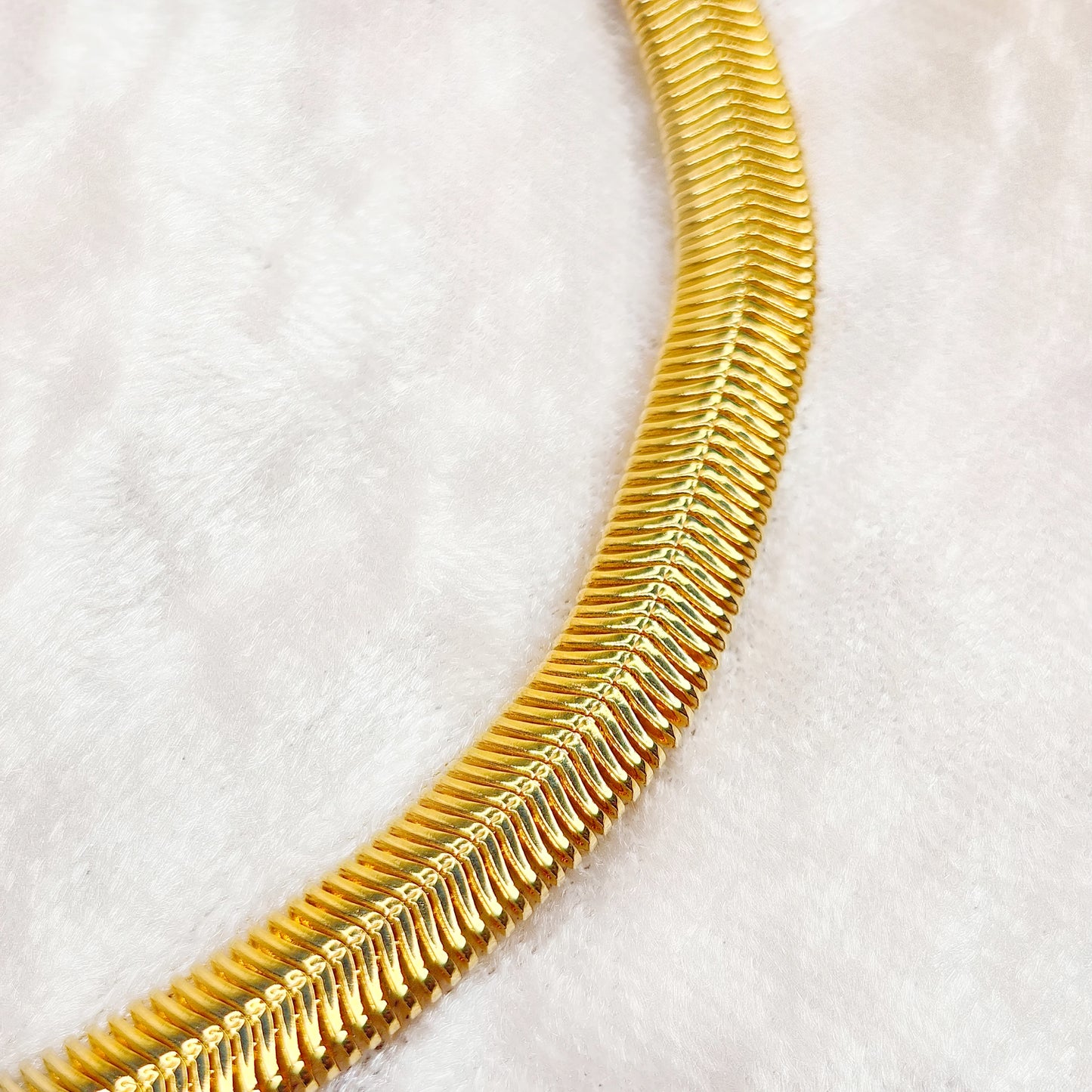 FEARLESS NECKLACE 18kt Gold Filled  Snake Chain