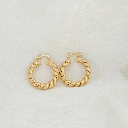 RESILIENT HOOPS 18kt Gold Filled Twisted Crossaint